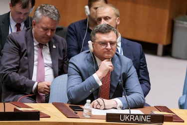 Ucrania ve factible seguir exportando por el mar Negro pese a las advertencias de Rusia