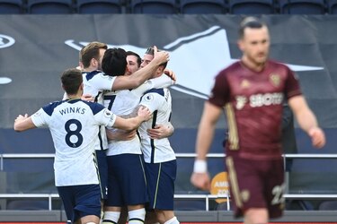 Tottenham golea al Leeds y se coloca tercero