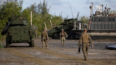 Por qué el despliegue del ejército de Estados Unidos en el Caribe y los ejercicios militares reavivan una tensión histórica en Puerto Rico