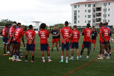 Selección mayor de fútbol inicia su preparación para partidos de la Liga de Naciones