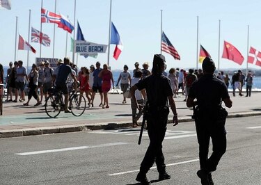 Francia intensifica medidas de seguridad tras ataque en Niza