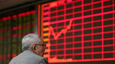 Las bolsas chinas siguen cayendo, pese a los esfuerzos del Gobierno