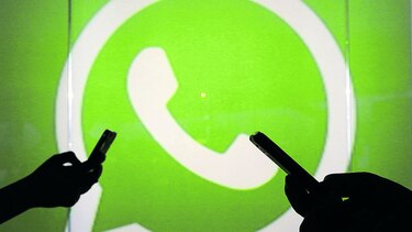 Usuarios en China denuncian cortes en WhatsApp