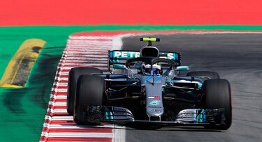 Bottas y Hamilton marcan el ritmo en los ensayos