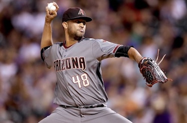 Randall Delgado y Diamondbacks evitan arbitraje; acuerdan por un año