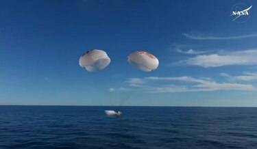 Los astronautas varados de la NASA ya están en la Tierra
