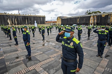 Gobierno de Colombia presenta reforma de la policía, cuestionada por abusos