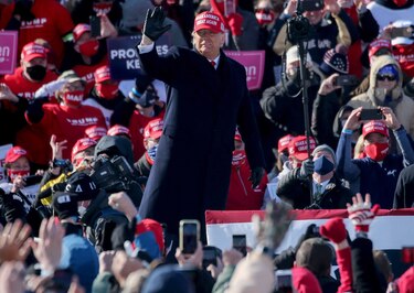 Trump viaja a cinco estados clave y Biden a Pensilvania a dos días de las elecciones