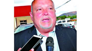 Corte revoca suspensión de proceso a Richard Fifer