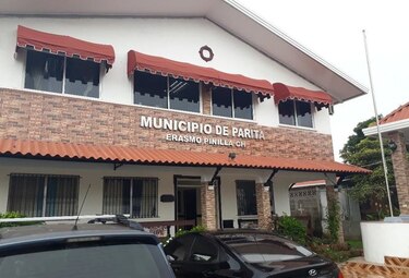 Por falta de pago se queda sin electricidad el Municipio de Parita