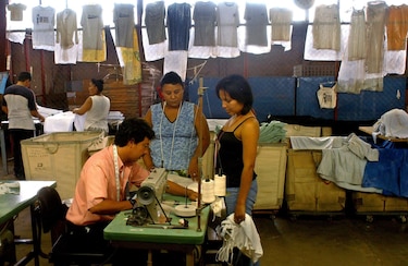 Mano de obra nicaragüense representa 16 % del mercado laboral en Costa Rica, según estudio