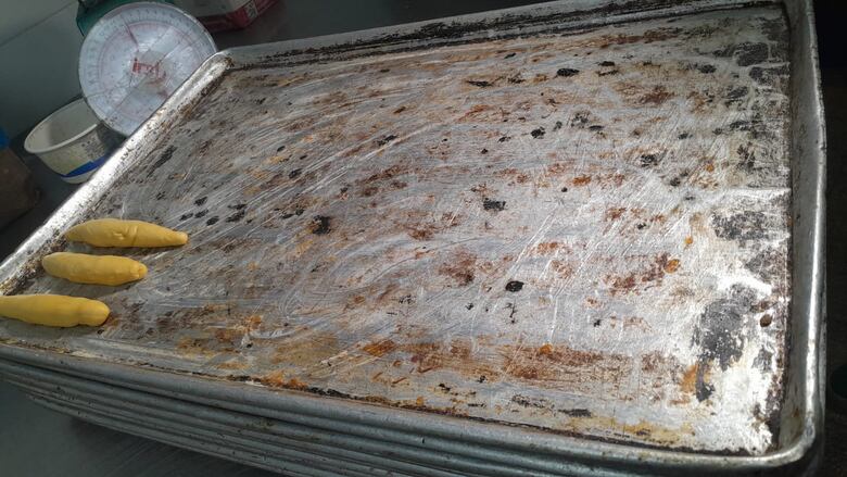 Operativo en Cerro Batea revela irregularidades sanitarias en más de diez locales