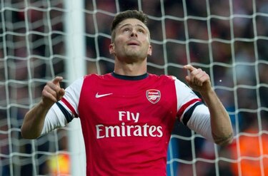 Arsenal gana al Southampton y abre hueco en la cima de la Premier