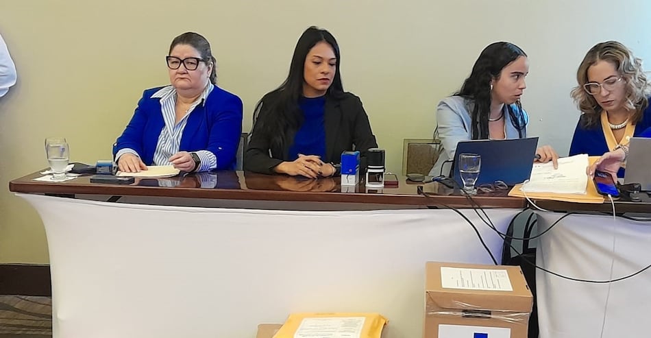 Tres consorcios en carrera por millonario proyecto de construcción de la carretera Panamericana Oeste