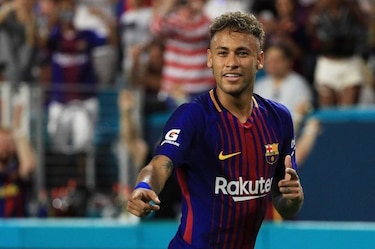 Neymar paga cláusula  y se divorcia del Barcelona