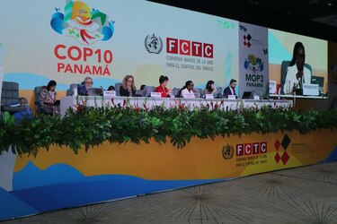 Expertos en salud unen fuerzas en Panamá para lograr un futuro sin humo de tabaco
