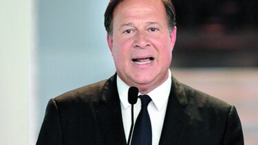 Varela objeta proyecto que elimina las bolsas