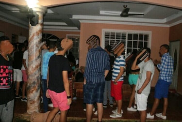 Retienen a más de 300 menores que participaban en fiesta clandestina en Brisas del Golf