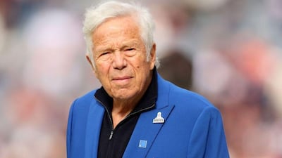 Quién es Robert Kraft, el multimillonario en el centro de la polémica por la gira de Ed Sheeran