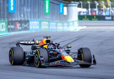 Verstappen se postula favorito al esprint en Miami con reparto de errores