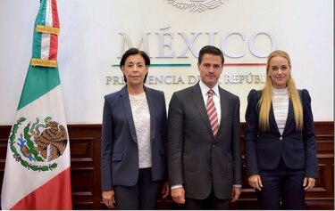 El presidente de México, Enrique Peña Nieto, se reúne con la esposa y la madre del preso político Leopoldo López