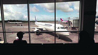 Congestión aérea afecta movimiento de aeronaves