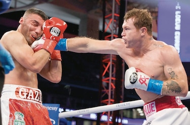 Billy Joe Saunders cree que tiene las herramientas para vencer a Canelo