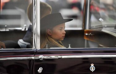 El féretro de Isabel II recorrió las calles de Londres por última vez