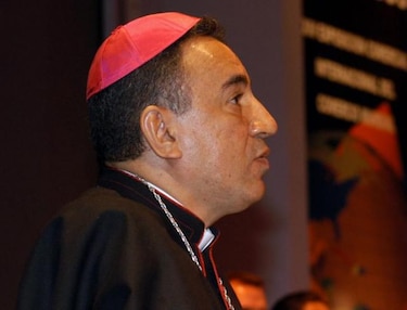 Ulloa participa de ordenación de sacerdote en Corea del Sur