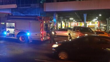 Desalojan centro comercial en la 12 de Octubre