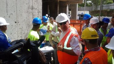 Presidente Varela visita obras de nuevo hospital en Colón