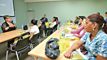 Educadores denuncian irregularidades en el concurso de nombramientos