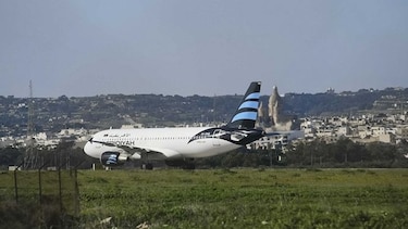 Libia confirma el secuestro de un avión libio desviado hacia Malta