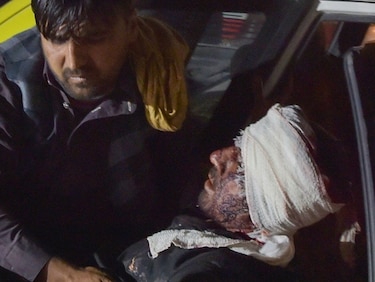 Explosiones afuera aeropuerto de Kabul causan múltiples muertos y heridos