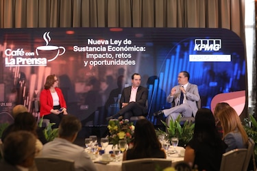 Panamá avanza hacia la salida de la lista fiscal, pero expertos advierten que la reglamentación de la ley de sustancia económica será clave