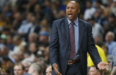 Nuggets despiden al técnico Brian Shaw