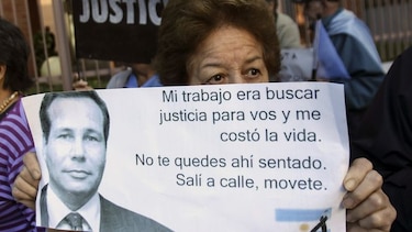 Denuncias cruzadas profundizan dudas sobre muerte de fiscal Nisman