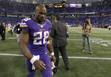 Peterson se reunirá con la NFL para conocer su futuro