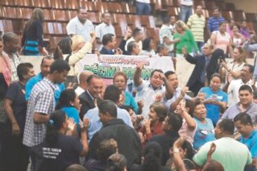 Asamblea aprueba varios proyectos a la carrera