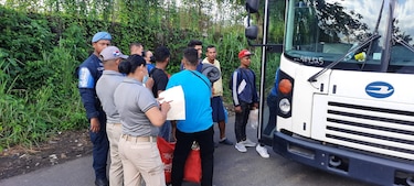 Viaja el último grupo de migrantes venezolanos y cierran albergue temporal de Viejo Veranillo