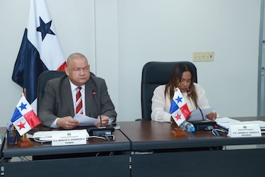 Betserai Richards le gana batalla a la diputada perredista Cenobia Vargas
