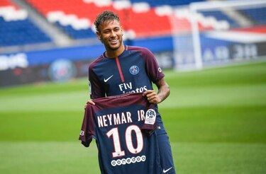 Neymar tendrá que esperar para debutar con el PSG