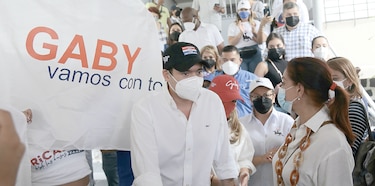El gobierno saca su maquinaria para apoyar a Gaby Carrizo y Benicio Robinson en la disputa por el CEN