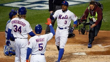 Los Mets ganan en casa y recortan diferencia a los Reales de Kansas City