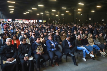 Organismos piden renuncia del presidente de Bolivia y el mandatario los invita a formar parte de su Gobierno