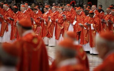 El juramento de los cardenales para guardar el secreto del cónclave