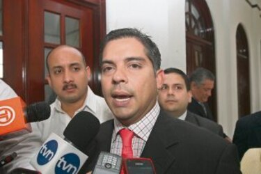 Archivan denuncia por 'hackeo' de correo