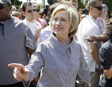 Hillary Clinton aparece en estreno del regreso de la  serie 'Murphy Brown'