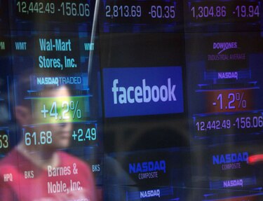 Facebook cae en Wall Street luego de escándalo de filtración