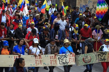 Simpatizantes de Correa se concentran en respaldo a su gobierno
